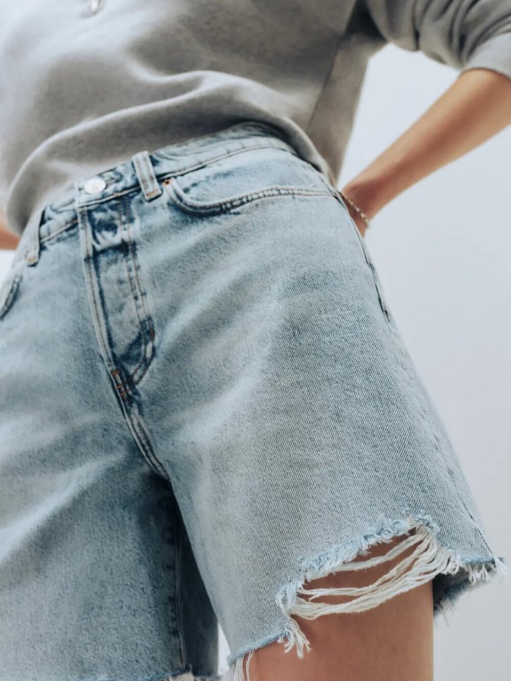 Reformation Raye Mid Rise 6” Jean Shorts